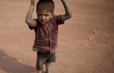 U Bangladešu djecu iskorištavaju kao jeftinu radnu snagu