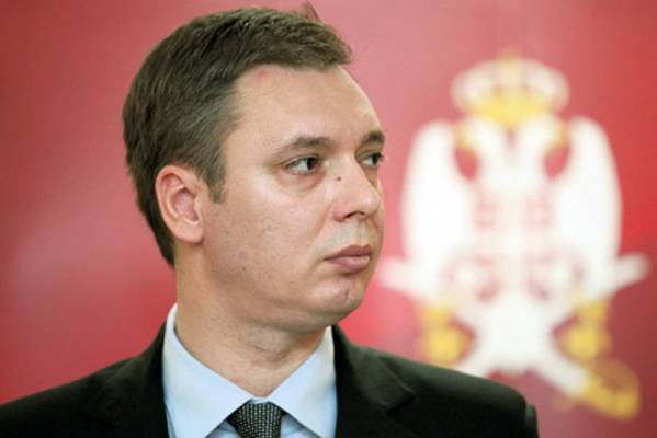 “ZAR BI TREBAO NEKOME DA SE IZVINJAVAM ZA TO?”: Pogledajte kako Vučić opravdavao svoj ratnohuškački govor iz 1994. godine