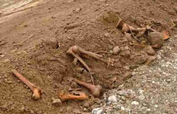 STRAVIČNO OTKRIĆE: Proširivali makadamski put i pronašli ljudske kosti