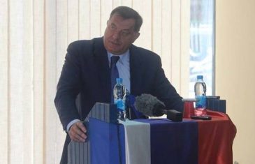 Dodik žestoko napao Ahmetovića: Maloljetne djevojčice prisiljavao je na svašta