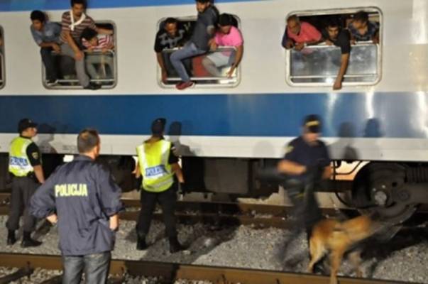 Hrvatski policajci čuli jauke i pozive u pomoć iz voza: Kad su ušli u kupe imali su šta i…