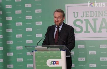 SDA povukla odluku o suspenziji Šepića i Ahmetovića