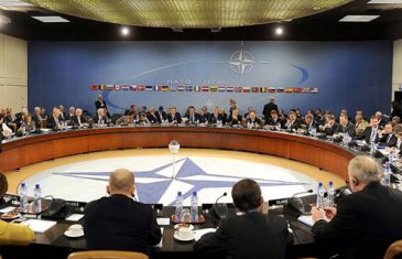 KOLUMNA Zašto Amerika “buši” NATO i minira Ujedinjene nacije?