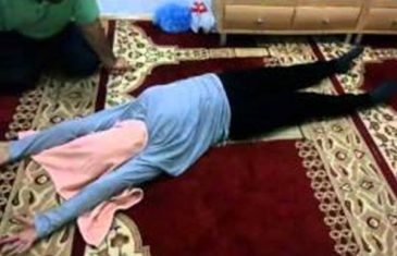 Liječenje Kur'anom: Ovako izgleda napad šejtana na bolesnu osobu (VIDEO)