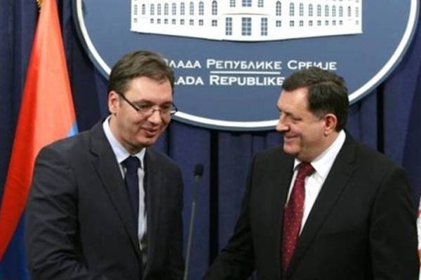 Odjeci beogradskog sastanka: Vučić pomaže Dodiku da dođe do daha