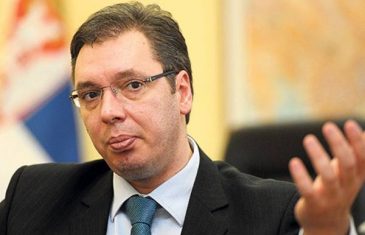 Vučić: Ne sjedim na dvije stolice, u komšiluku se ambasadori pitaju ko će kuhati kafu u vladama