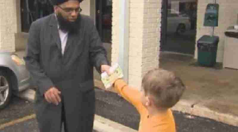 Dječak pet godina sakupljao džeparac i bajramluke da učini neko dobročinstvo za svoga oca