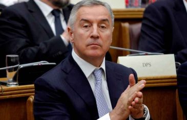 VELIKA POBJEDA MILA ĐUKANOVIĆA; VUČIĆ PRIZNAO PORAZ: „Srbija će platiti sve Crnoj Gori…“