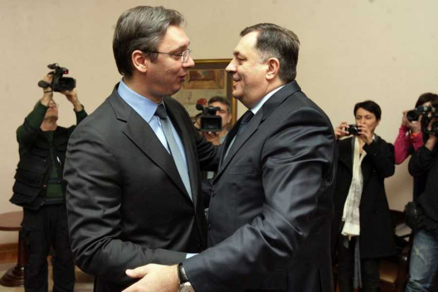 “Cijeli ‘Srpski svet’ je jedna izborna jedinica koja danas glasa za Vučića, a Trojka ne shvata da mu je granica kod Kozije ćuprije”