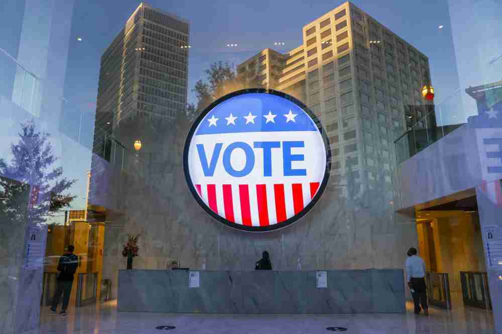 LUDILO AMERIČKIH IZBORA: Pored prvog čovjeka države, evo za šta su sve juče glasali građani SAD-a…