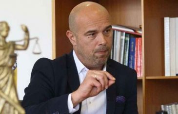 OGLASIO SE DODIKOV MEGAFON: “Priča o četvrtom narodu u BiH je prodavanje m**da za bubrege”
