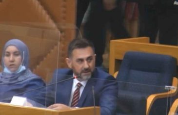 MUK U PARLAMENTU REPUBLIKE SRPSKE: Pogledajte kako je Edin Ramić u 30 sekundi Dodikove zastupnike ostavio bez teksta