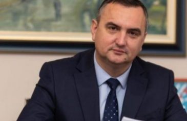 Novinar iz Prijedora objavio nove fotografije i prepisku: Gradonačelnik Dalibor Pavlović nastavlja šokirati javnost