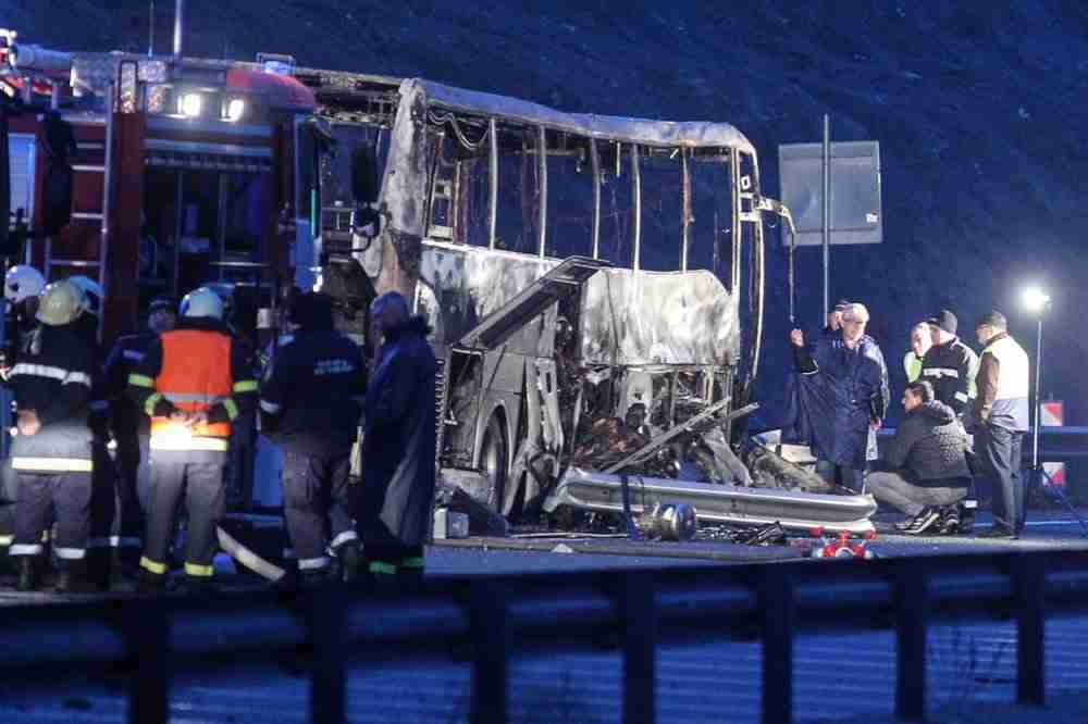BUGARSKI MEDIJI POTVRDILI: U izgorjelom makedonskom autobusu pronađeno i 45. tijelo…