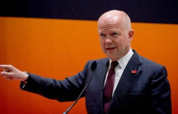 BIVŠI MVP BRITANIJE William Hague: Situacija u BiH je ozbiljna, NATO trupe rasporediti u Brčko i aerodrom u…