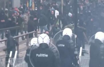 HAOS U BRUXELLESU: Veliki protesti i neredi protiv novih korona mjera EU, lete baklje i suzavci…