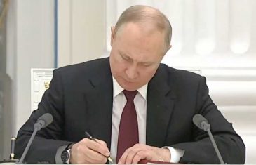 “OVAKO ĆE VAM BITI”: Putin prvo potpisao sporazum o priznanju samoproglašenih republika, pa sazvao sjednicu ruskog Vijeća sigurnosti da o tome donese odluku