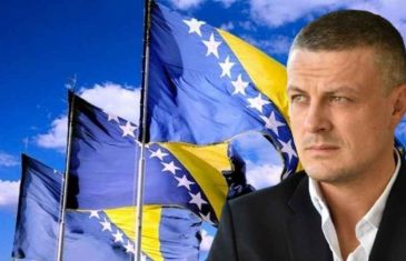 MIJATOVIĆ NAJAVIO MASOVNE DEMONSTRACIJE: „Ako se usudite, dolazim s narodom pred Parlament BiH, morat ćete da me hapsite…“