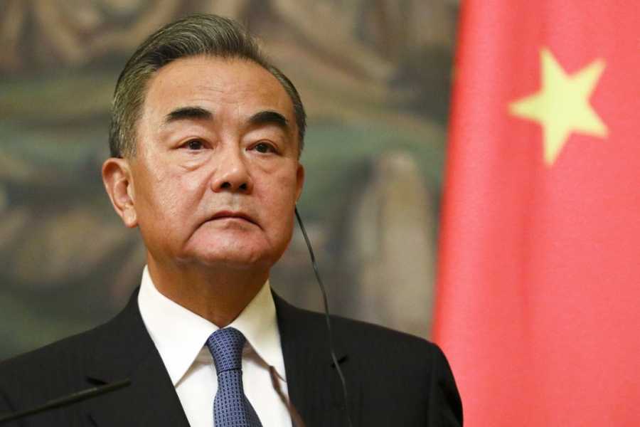 TELEFONSKI RAZGOVOR KULEBA – YI: Kina je ujverena da diplomatskim putem može…