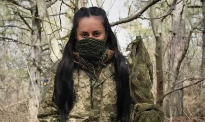 “Dama Smrt” Misteriozna Ukrajinka je strah i trepet za Ruse, poručuje: “Sve ću ih pobiti”