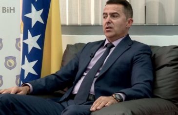 Kajganić preko “mrtvih predmeta” kriminalizira Izetbegovića: Čisti li se put Dodiku do referenduma o samostalnosti RS-a?