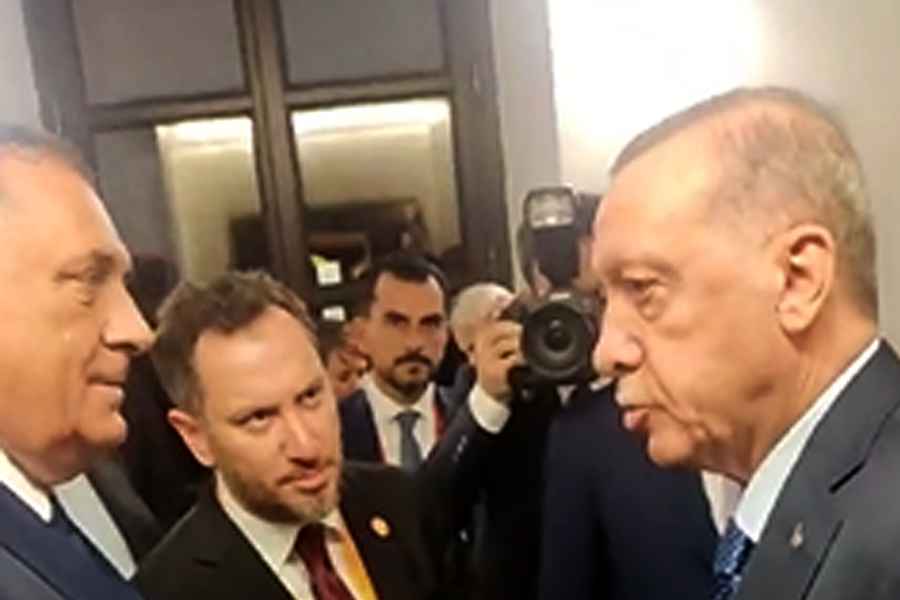 „JAO, KOLIKA ZASTAVA SRPSKE…“: Burne reakcije na društvenim mrežama nakon sastanka Dodika s Erdoganom…