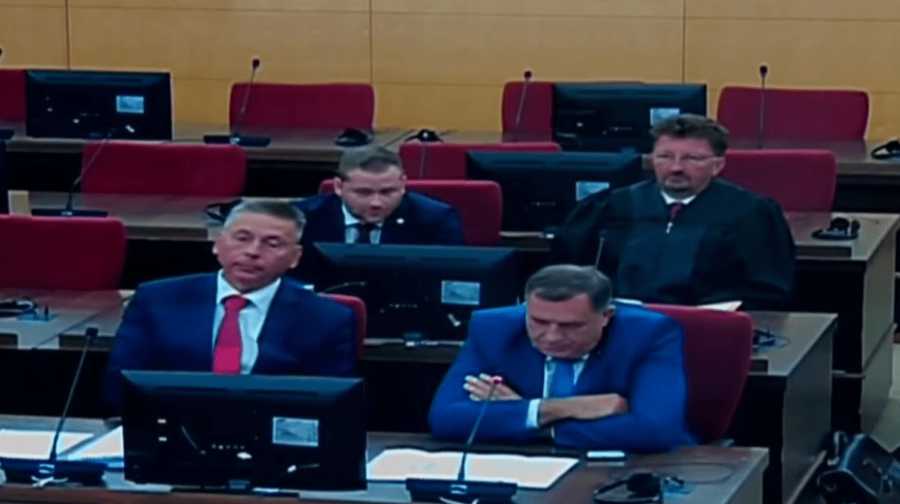 Pale psovke u sudnici: Sudija rekao Dodiku da se može obratiti samo ako ustane, on uzvratio psovanjem